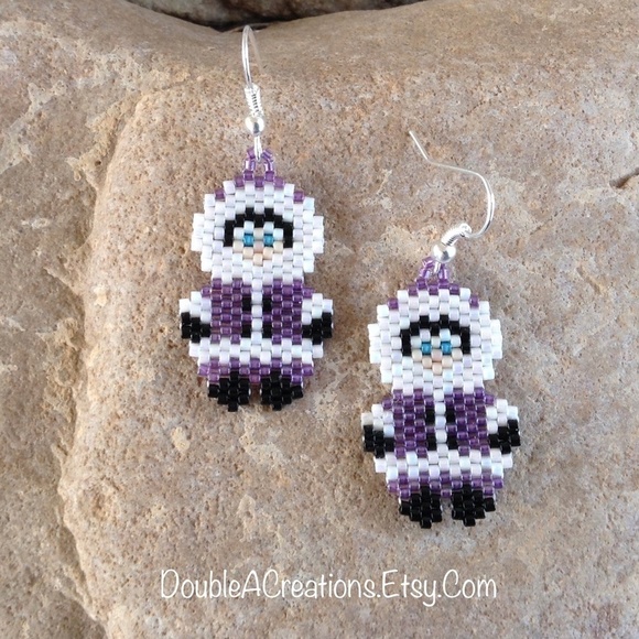 Purple Eskimo Beaded Earrings, New, Handmade by Me - Picture 2 of 5
